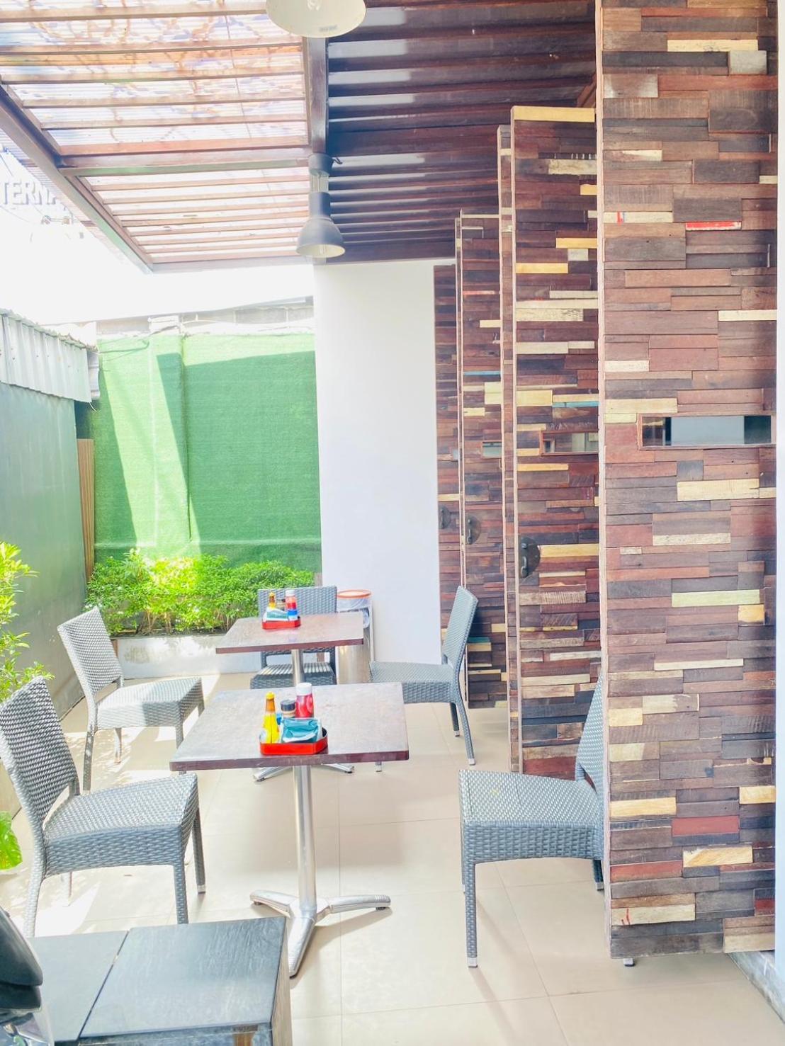 The Album Hotel Patong Екстериор снимка