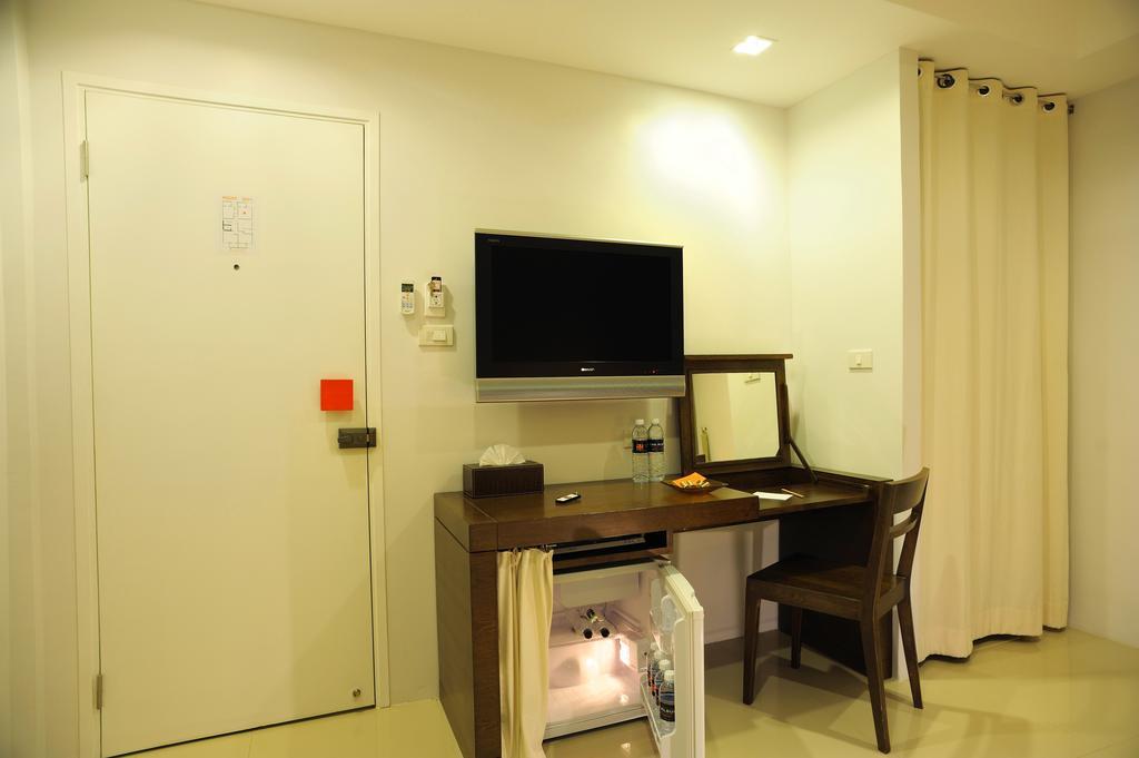 The Album Hotel Patong Екстериор снимка