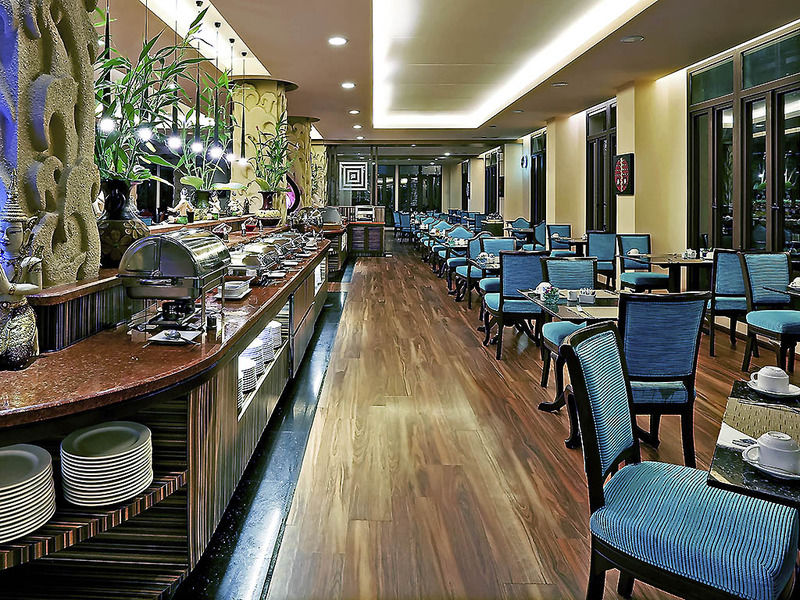 The Album Hotel Patong Екстериор снимка