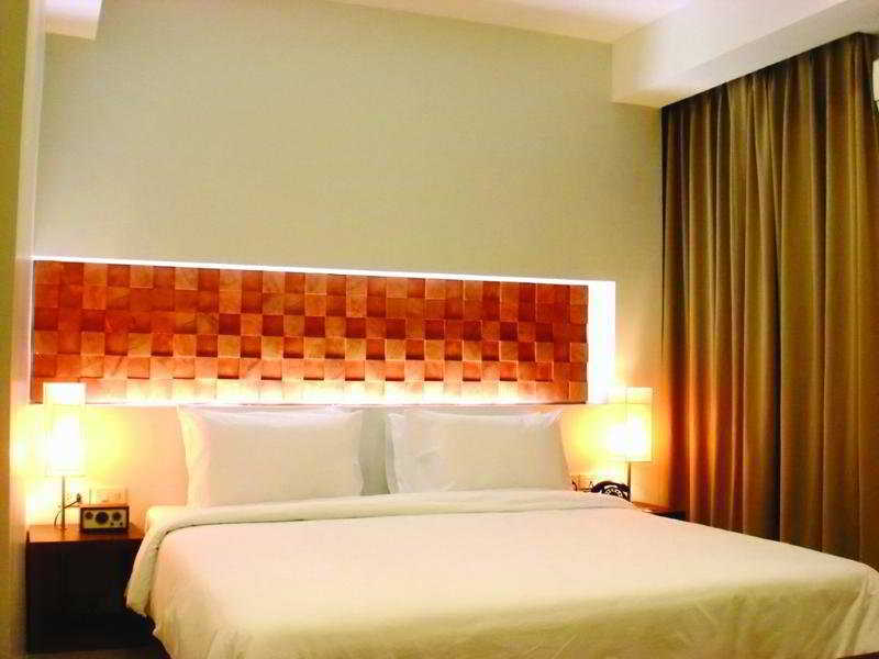 The Album Hotel Patong Стая снимка