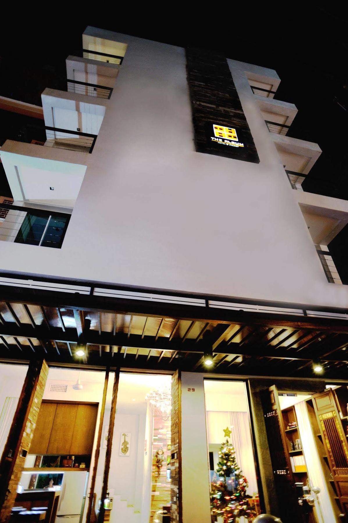 The Album Hotel Patong Екстериор снимка
